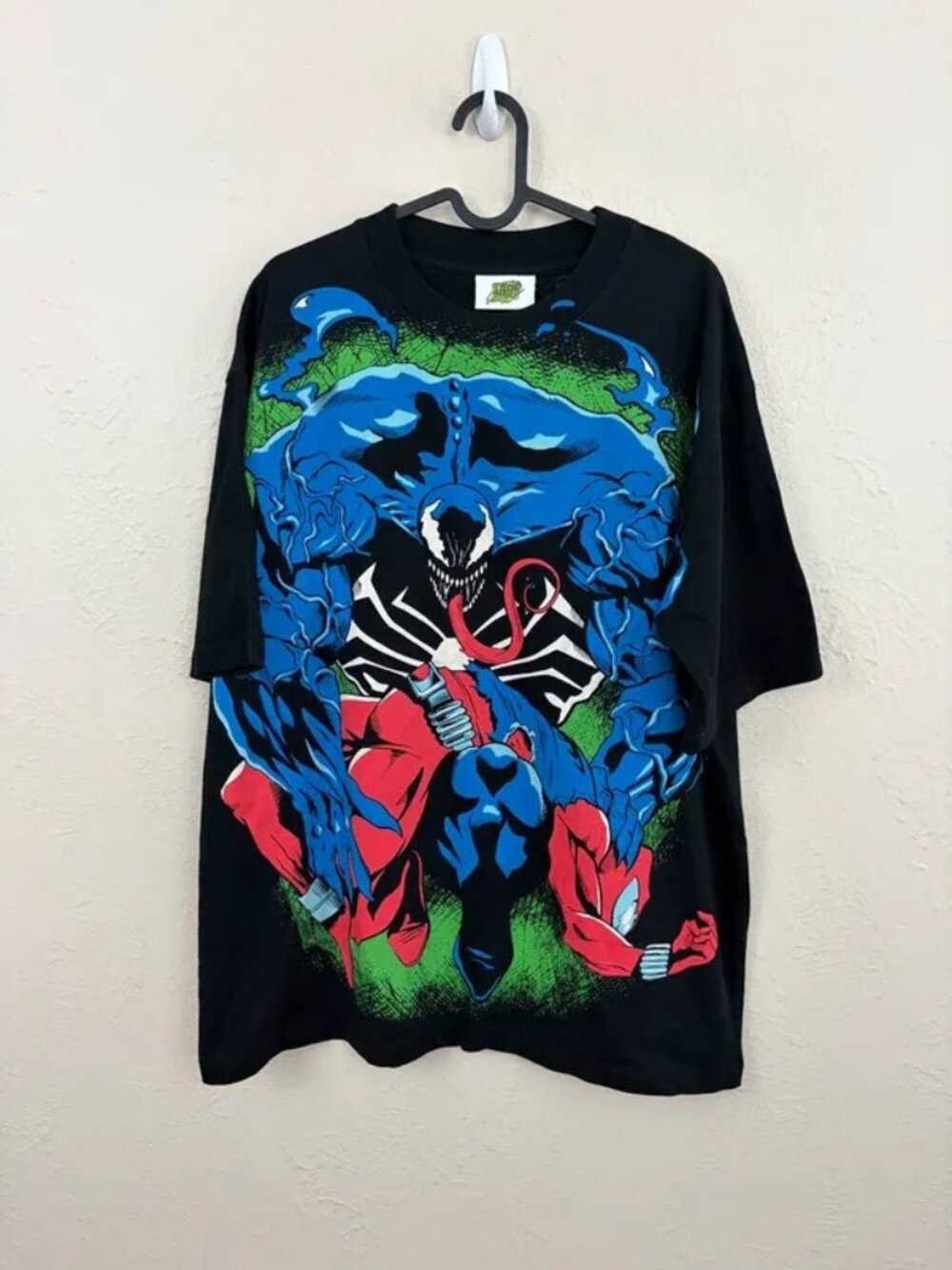 Chronic Images Venom Breaks Spiderman L Shirt Marvel